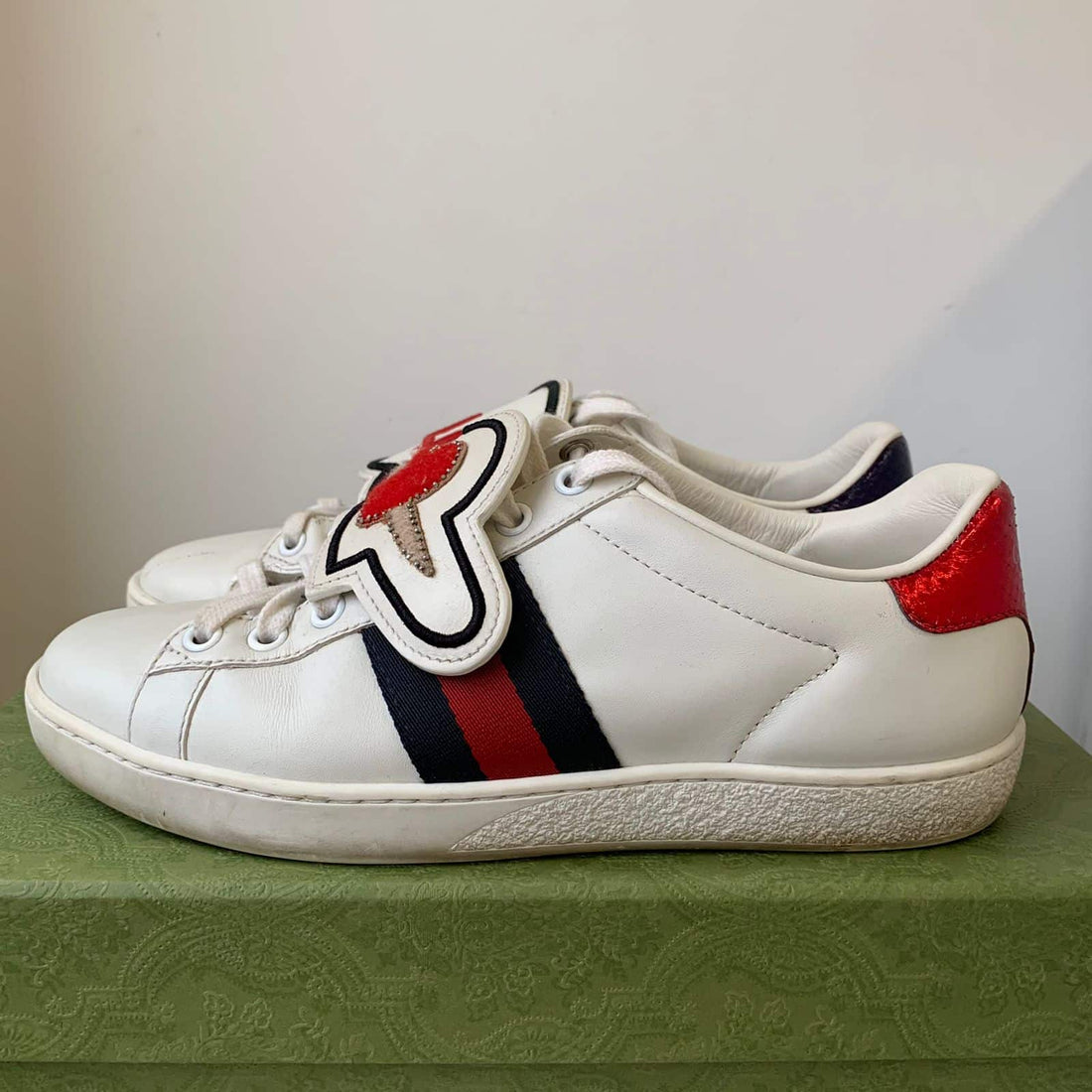 Tênis GUCCI Ace patches removíveis [tam 35 BR]