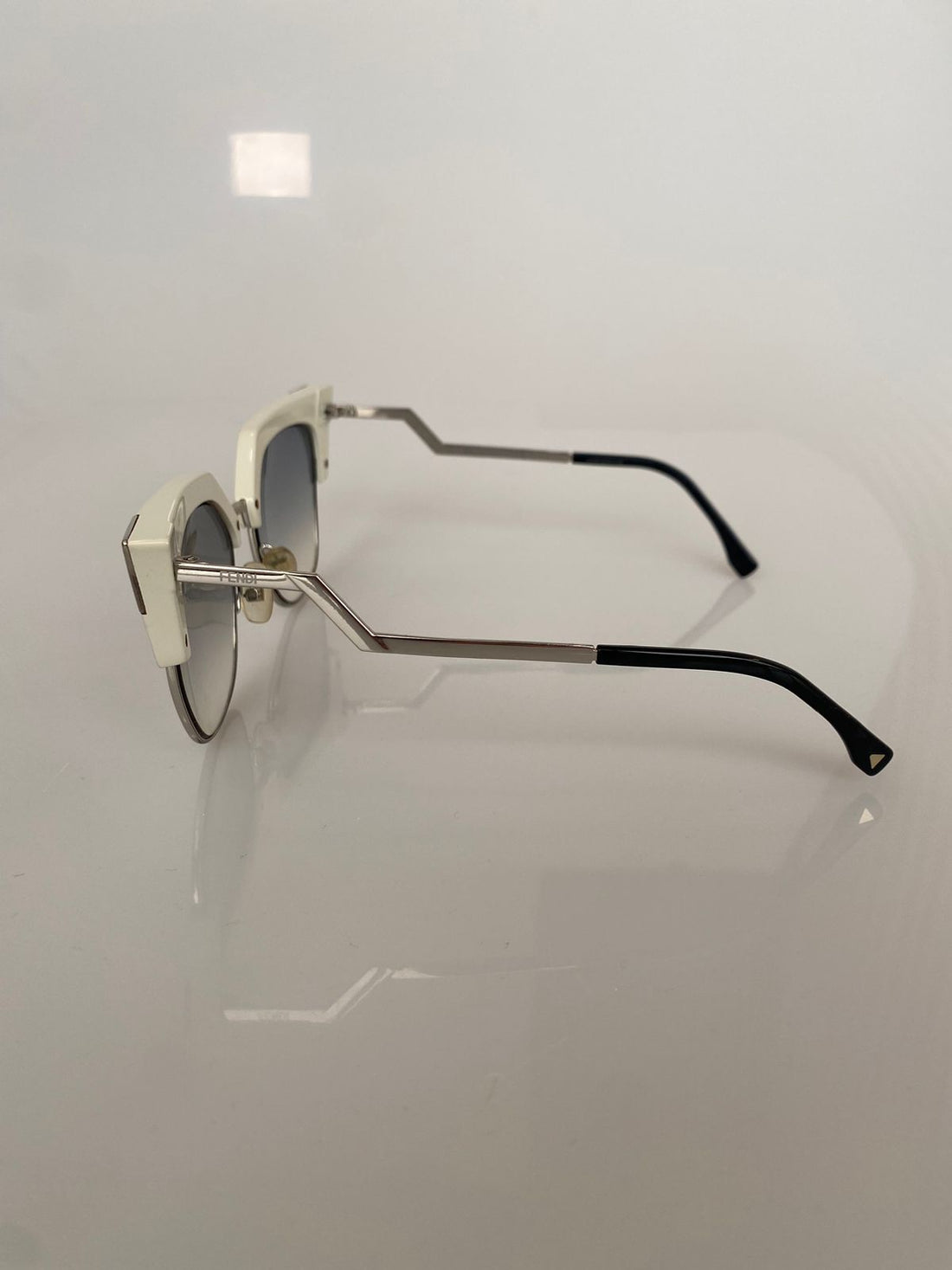 Óculos de Sol Fendi Iridia