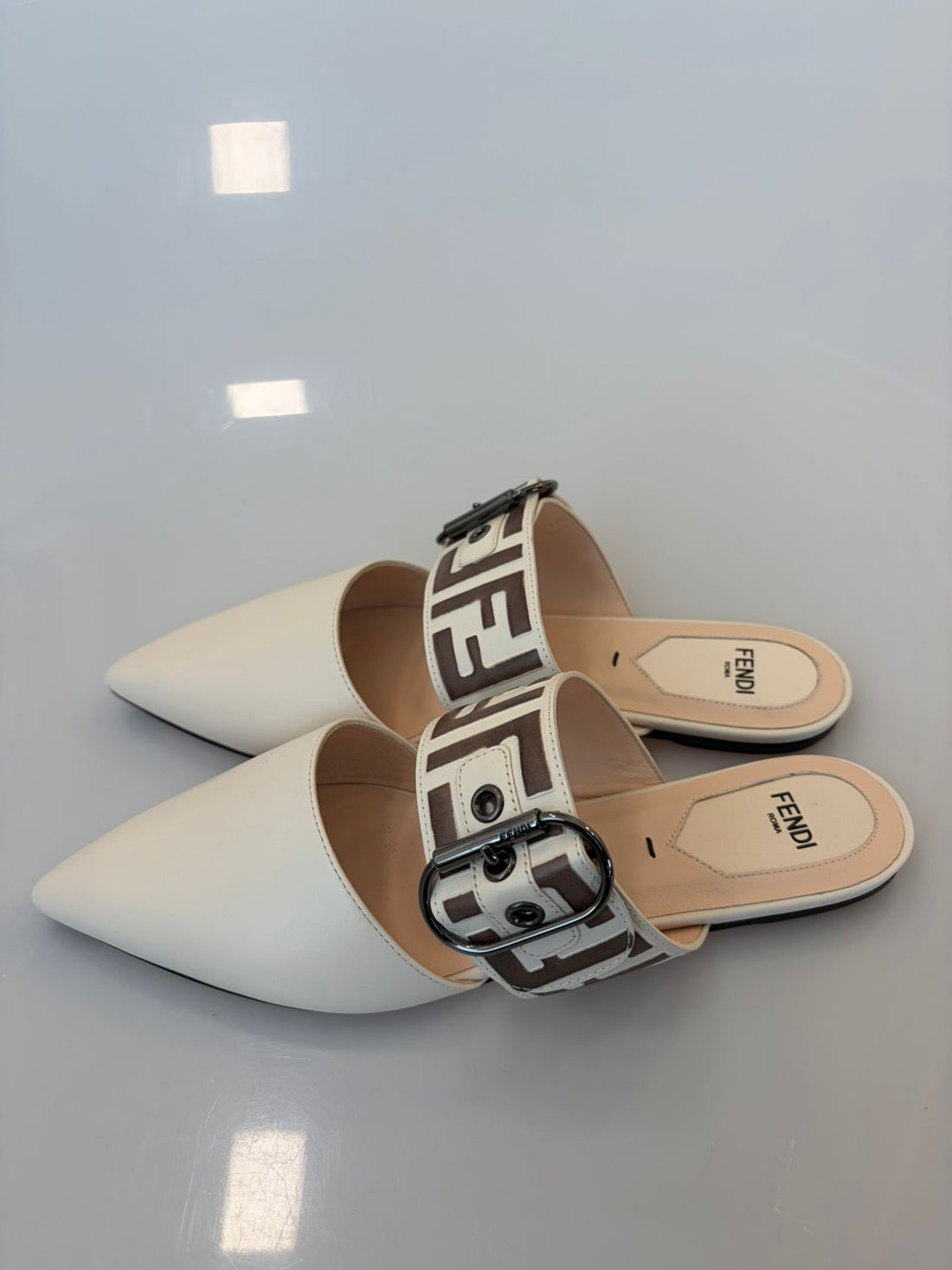 Fendi Roma Leather Mules TAM 37EU