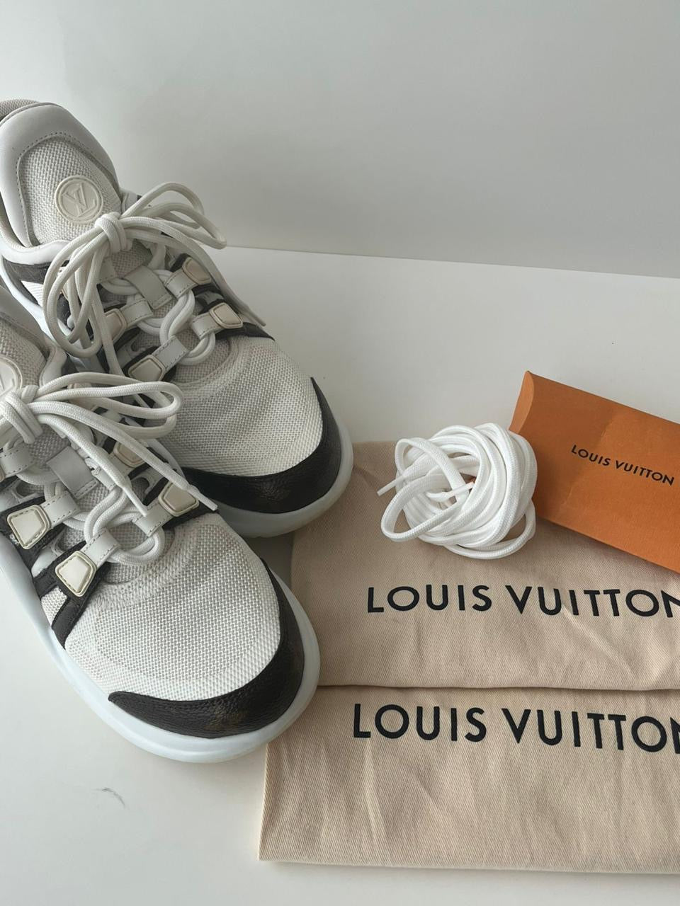 Louis Vuitton LV Archlight 37EU