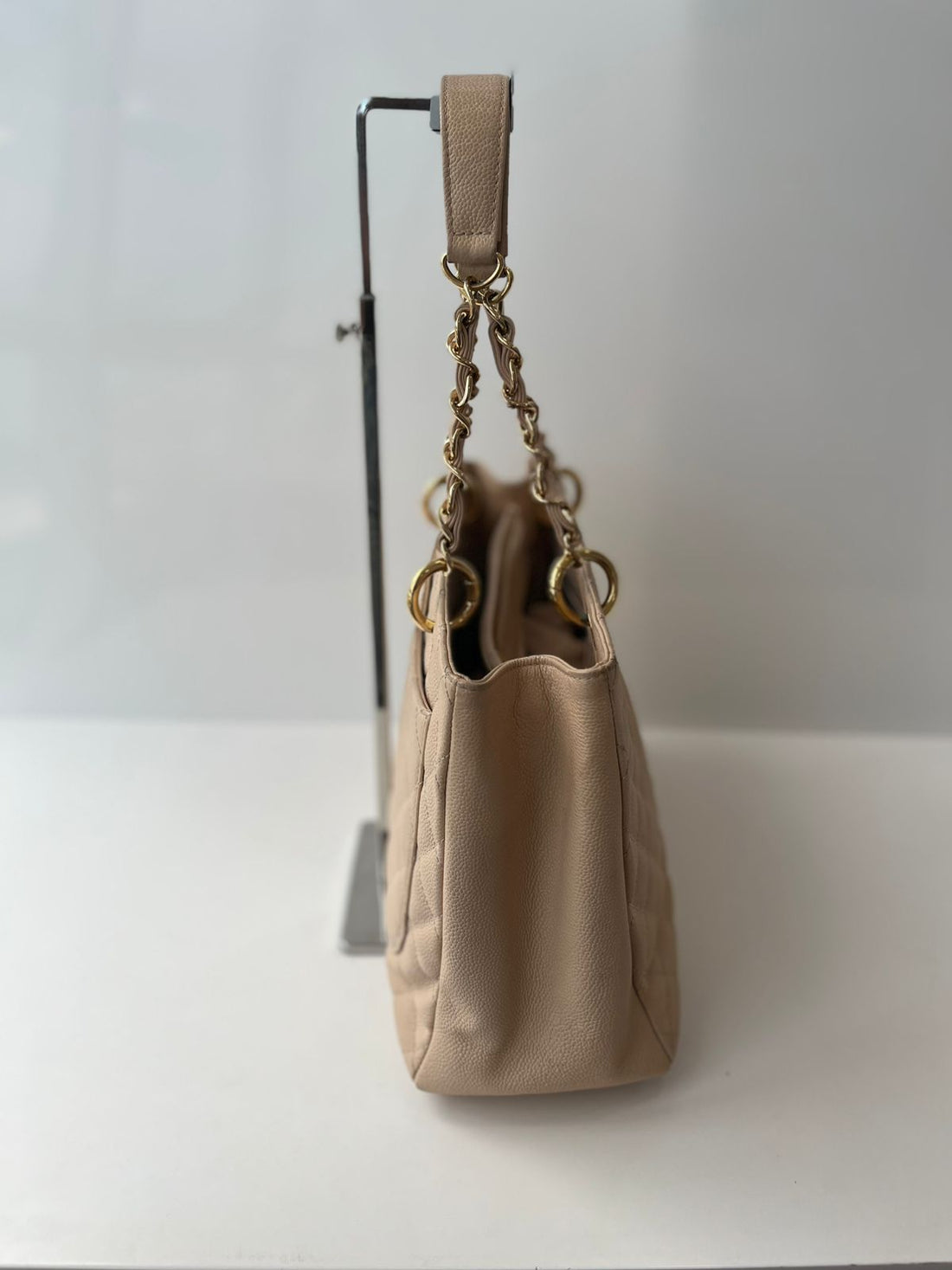 Chanel Shopping Bege Caviar