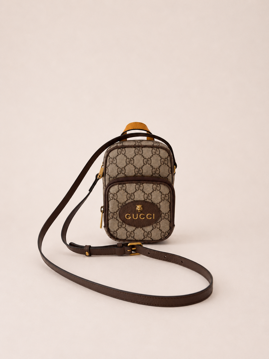 Gucci GG Supreme Neo Mini Bag