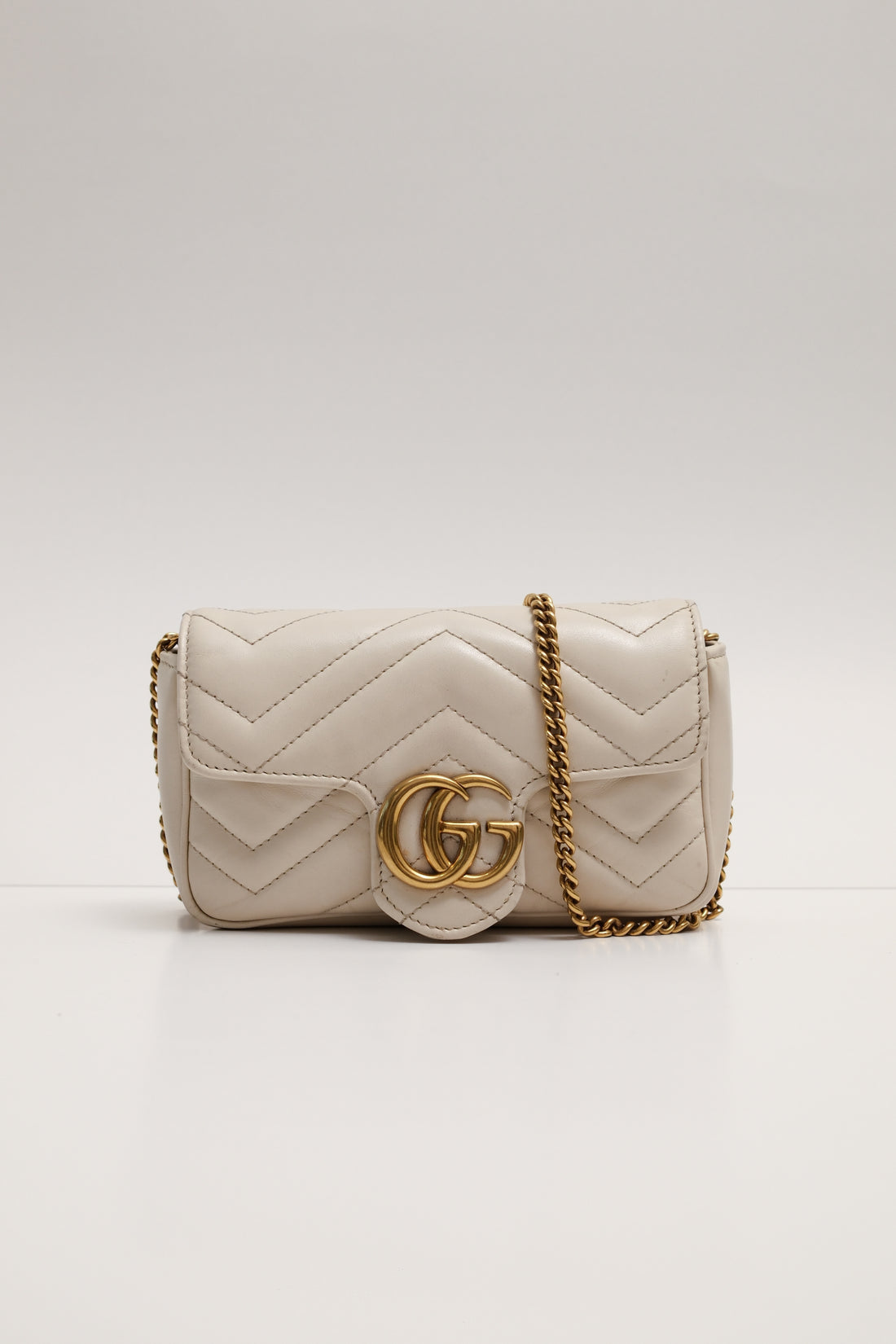 Gucci GG Marmont Super Mini