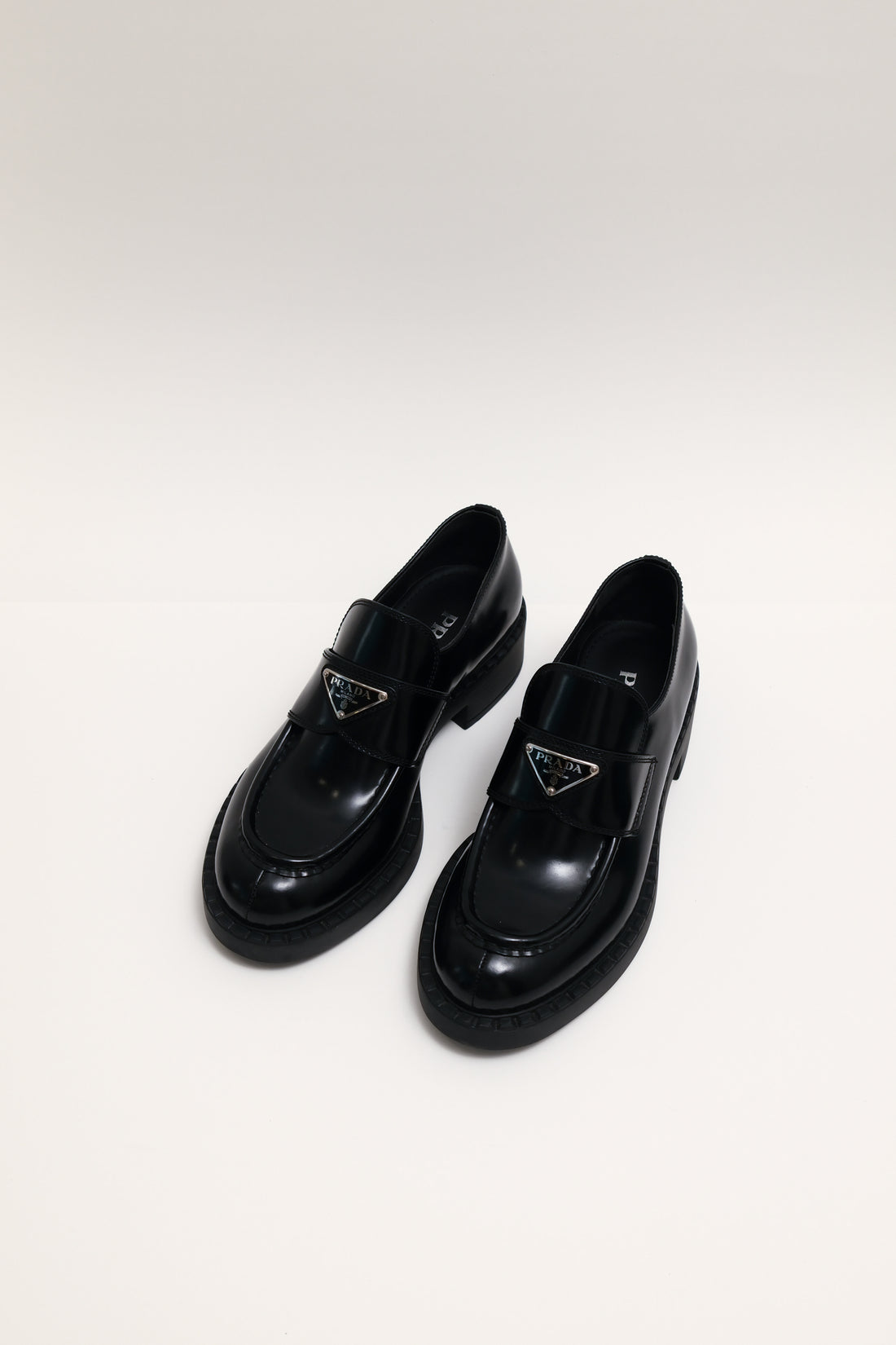 Loafer Prada em Couro TAM 36BR