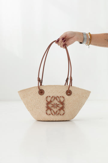 Bolsa Loewe Cesto com Padronagem de Anagrama