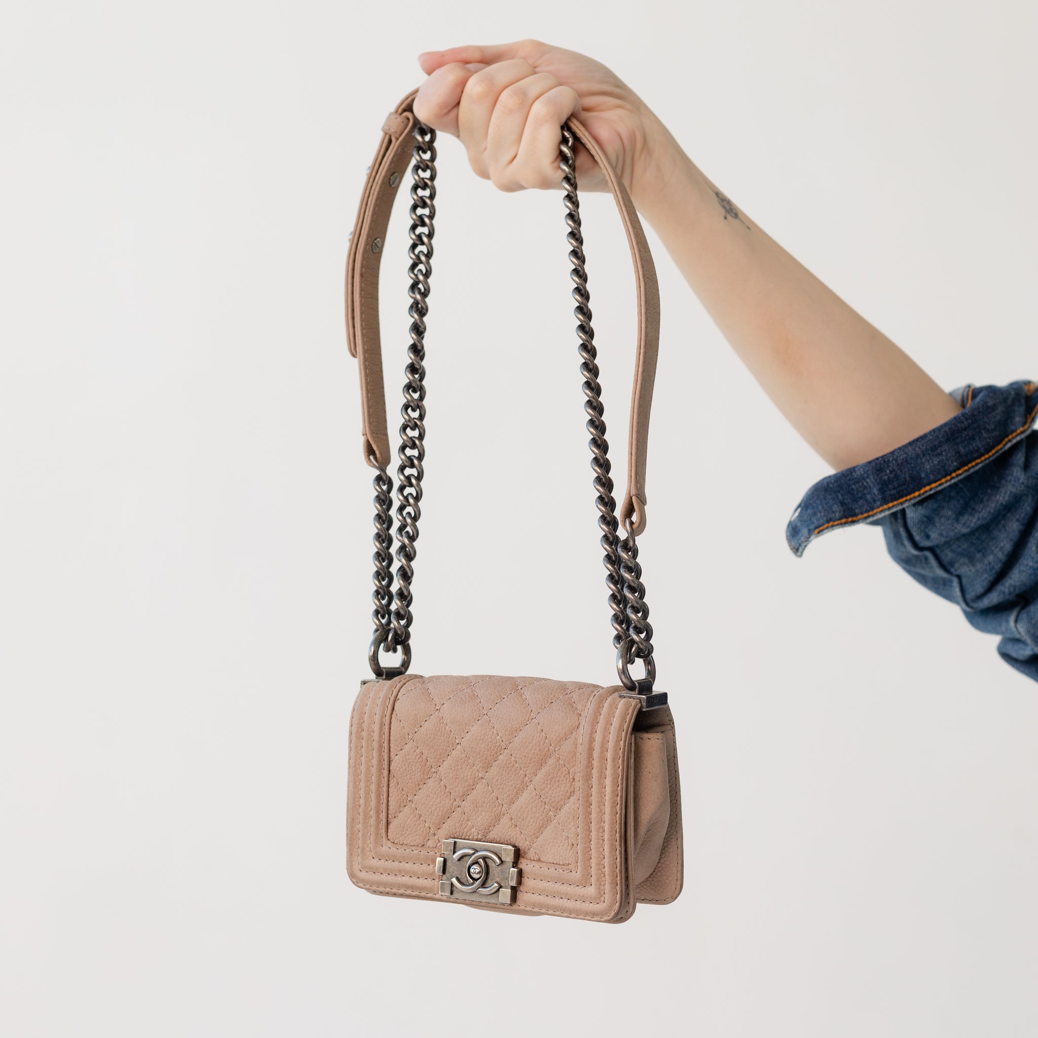 Chanel Small Boy Bag Bege