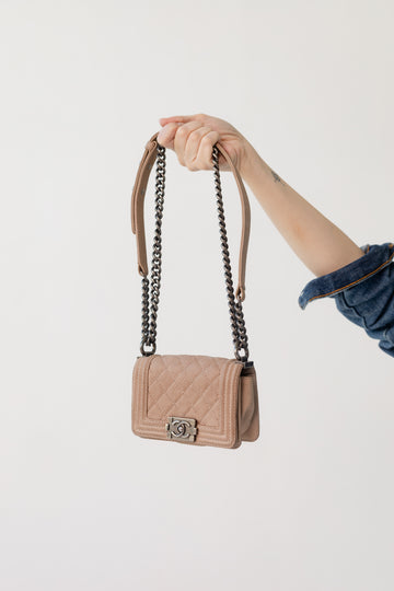 Chanel Small Boy Bag Bege