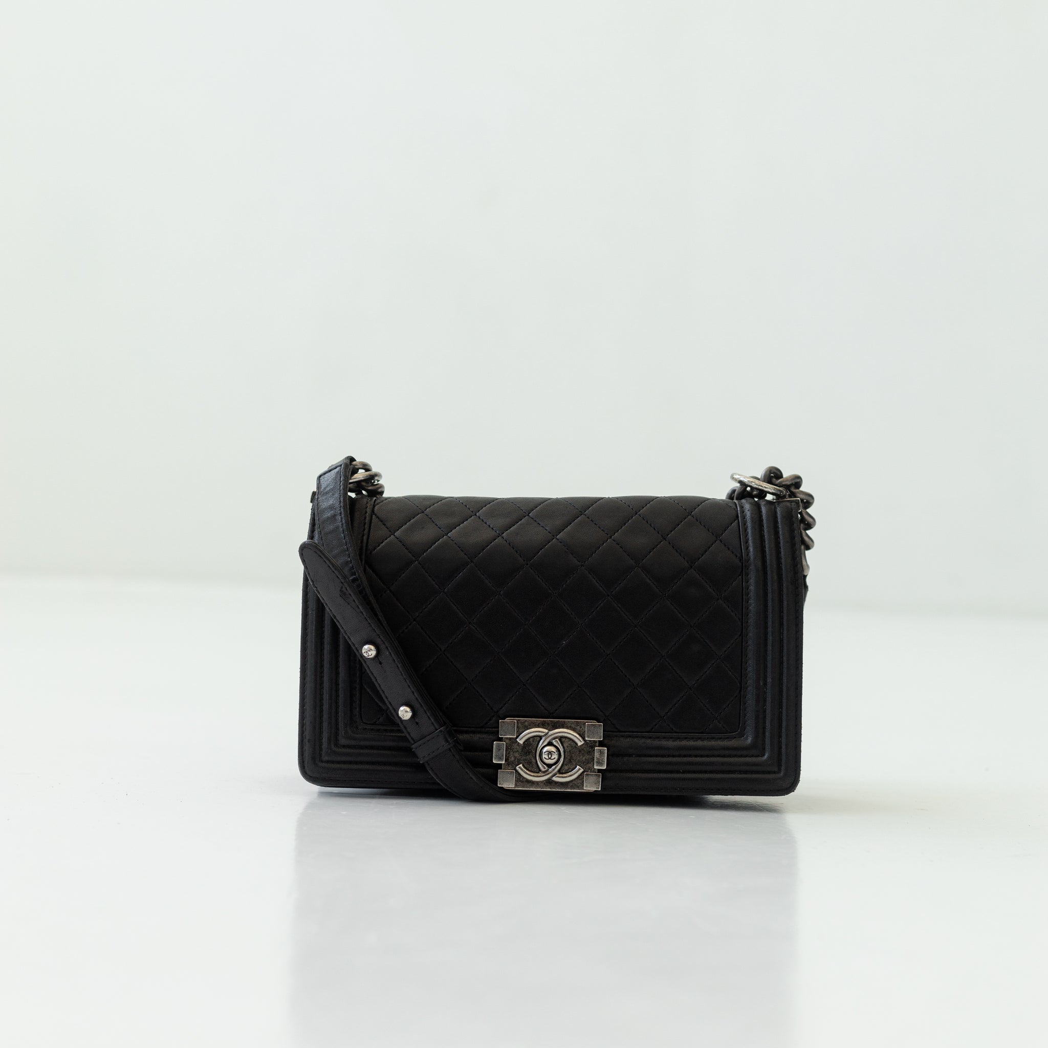 Chanel Boy Bag Média Preta