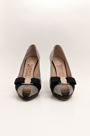 Salvatore Ferragamo Vara Bow Peep-Toe Platform Pump 37 BR