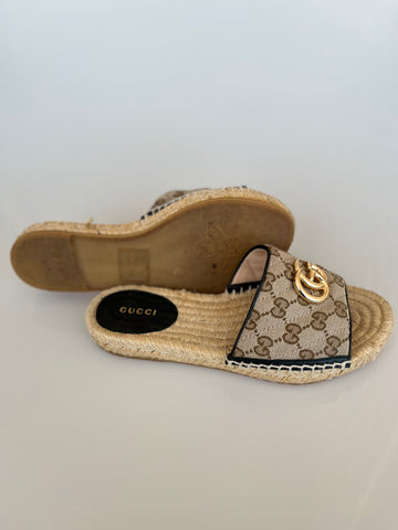 Sandália Gucci espadrille slide GG 37 1/2 EU