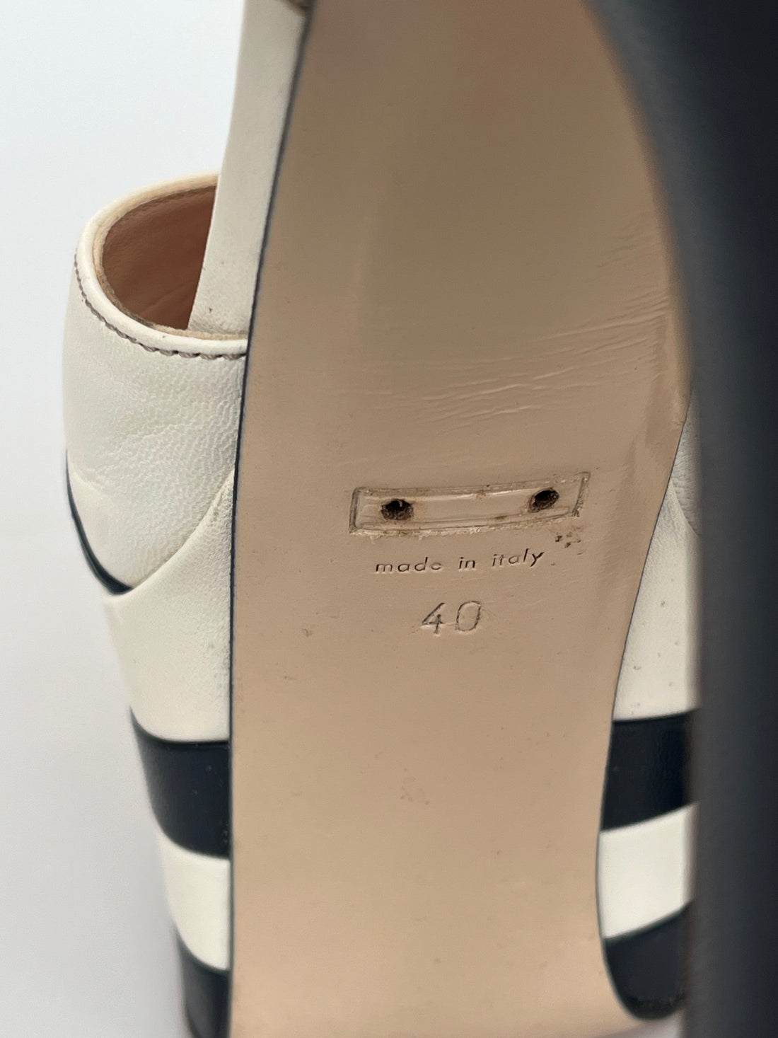 Gucci Angel Spiked Platform Pumps 40EU