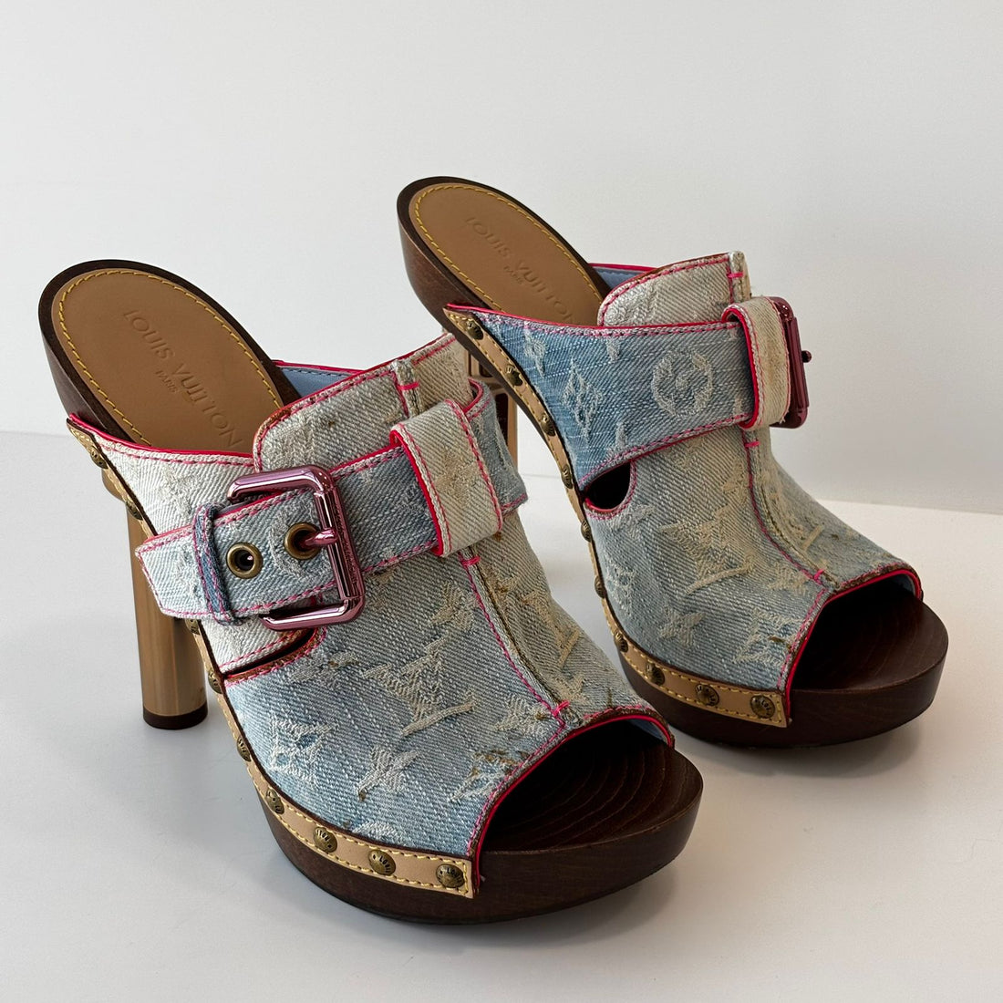 Louis Vuitton Rosa Monogram Denim Clogs 36 BR