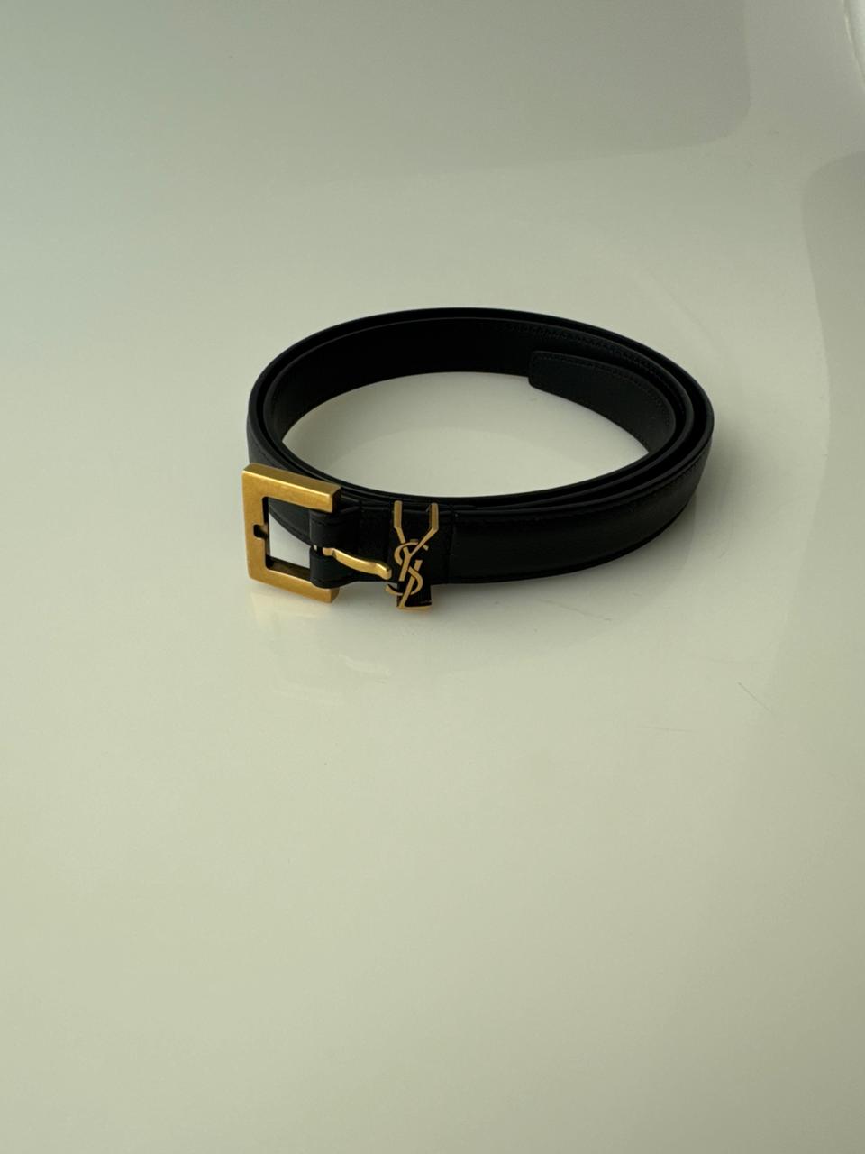 Cinto Cassandre da Saint Laurent