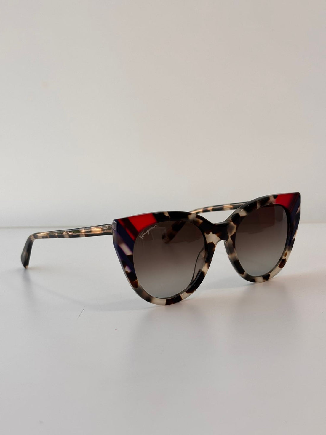 Óculos Salvatore Ferragamo SF867S