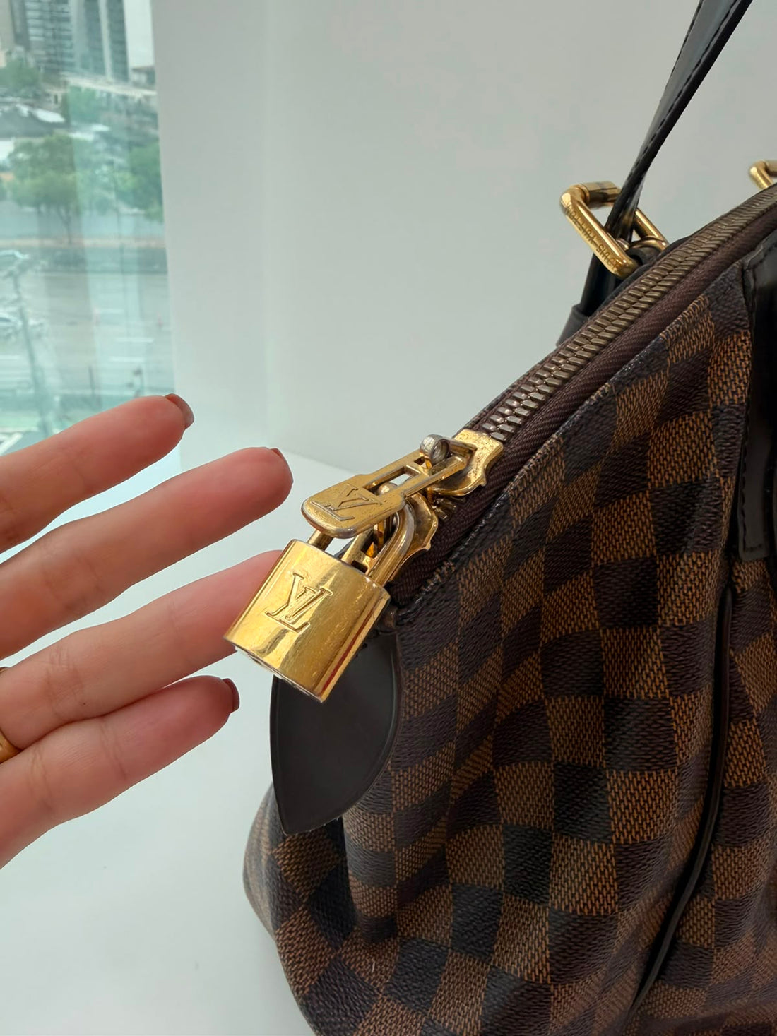 Louis Vuitton Verona Damier Ébène
