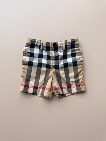 Short Burberry 18 Meses