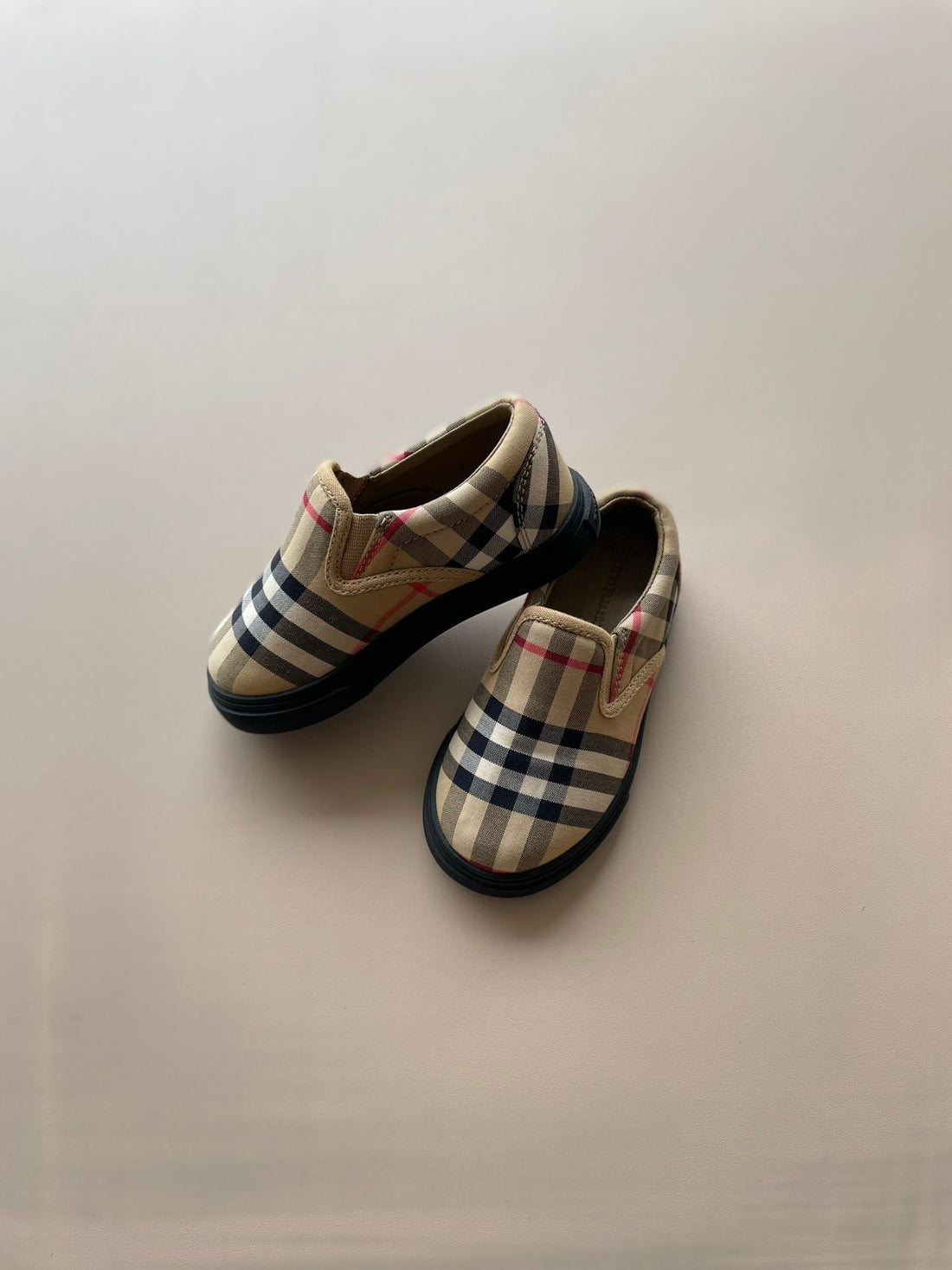 Slip On Burberry